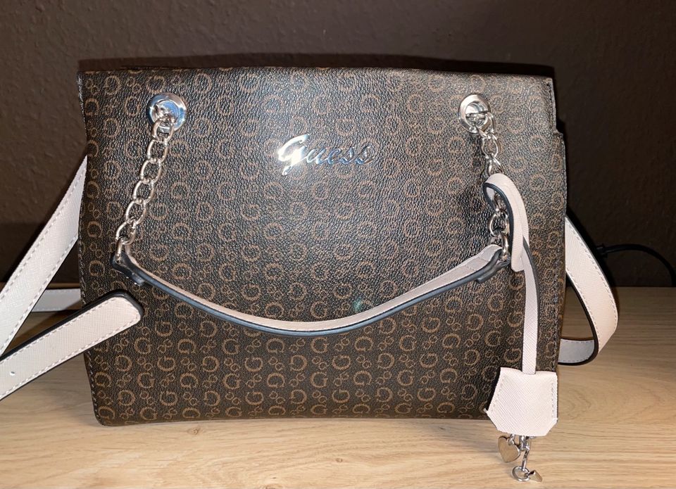 Guess Tasche neu in Chemnitz