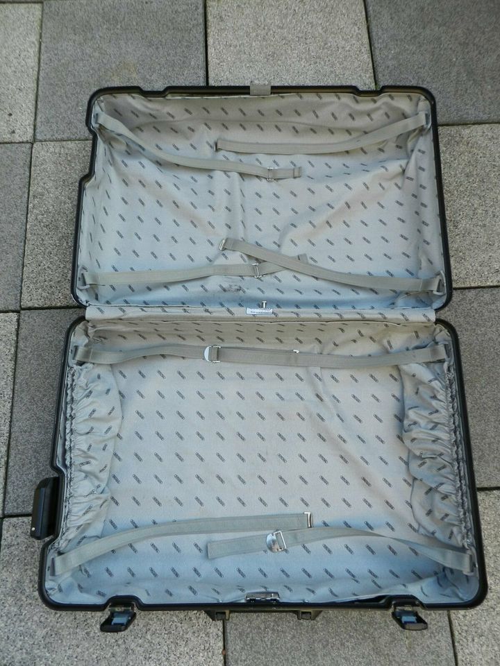 Rimowa Koffer Schwarz B 70cm X Tief 24cmX H48cm mit 1Schlüssel in Gelsenkirchen