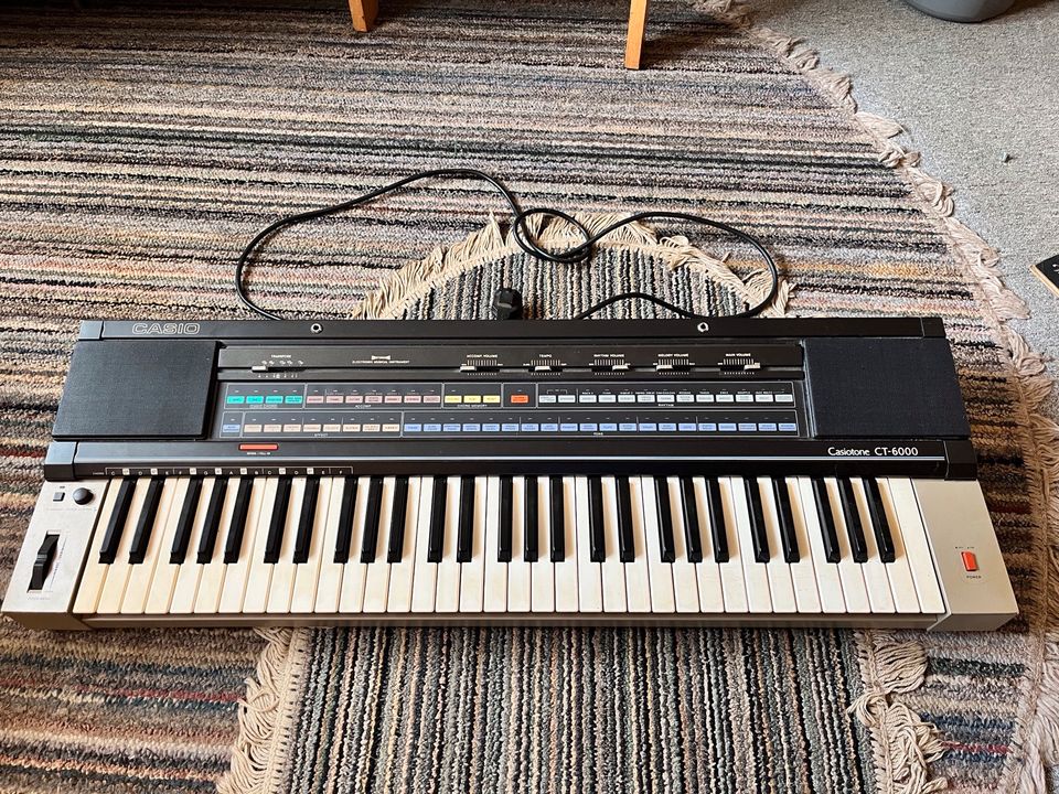 Casio Keyboard "Casiotone CT-6000 in Burg (Dithmarschen)