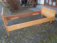 Kinderbett Jugendbett  Holz  90cm  x  190cm Hessen - Schlitz Vorschau