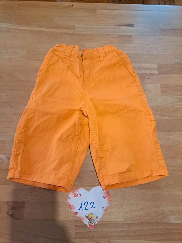 Kurze Hosen,Shorts in Größe 122 für Jungen, Jungenkleidung in Fellbach