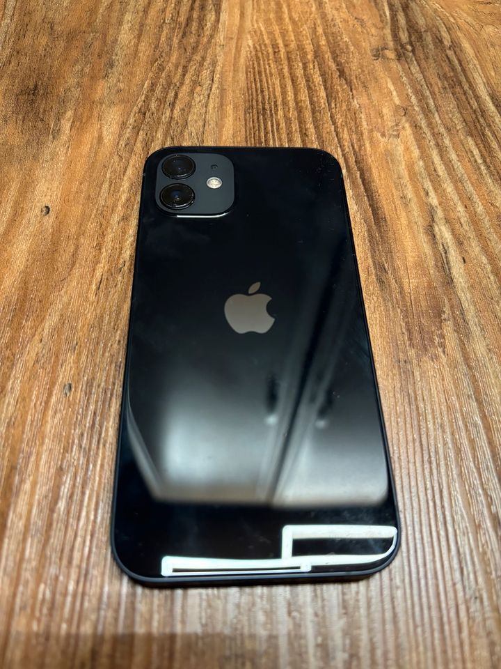 Apple iPhone 12 128GB schwarz in Niederaichbach