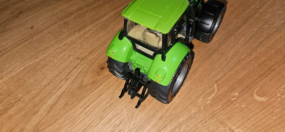 Siku Farmer Deutz Agrotron 210 Traktor 1:32 Modell Uh Britains in Hauzenberg