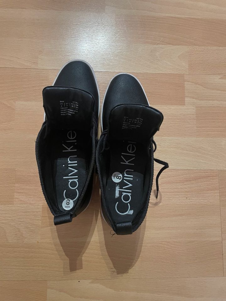 Unisex Schuhe Größe 41 Calvin Klein in Essen