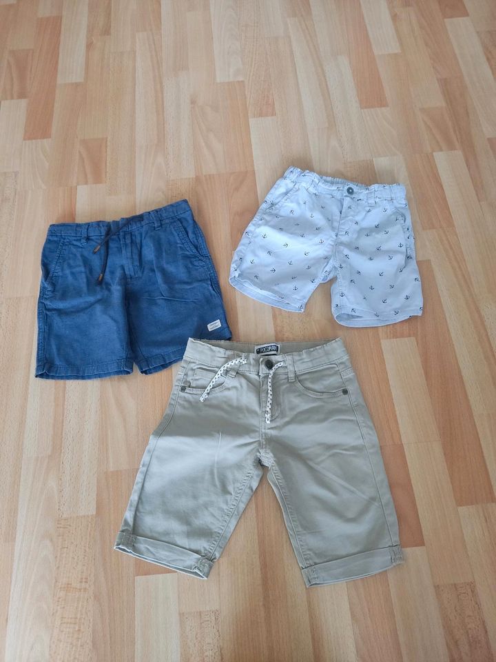 Hosen/Shorts Set für Jungs in Flensburg