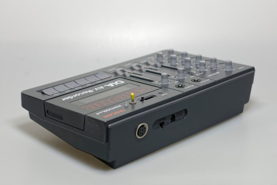 Tascam Porta 03 MKII  ·  professioneller Gebuhr-Umbau Diasshows in Oldenburg