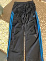 Adidas Trainingshose blau marine Gr. 140 Nordrhein-Westfalen - Dormagen Vorschau