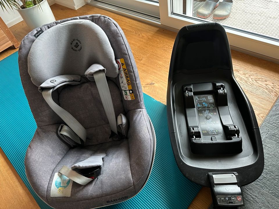 Maxi Cosi Pearl Pro inkl Station ab ca 1 - 4 Jahre in Eschborn