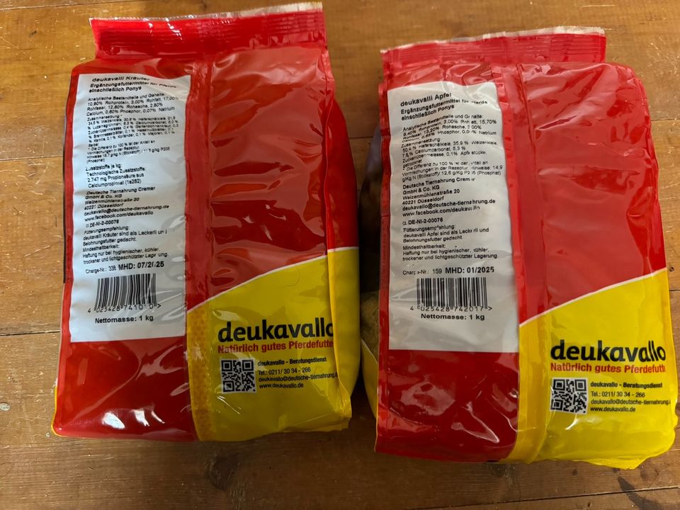 Deucavallo Leckerlies Apfel Kräuter pferde 1kg in Kleinhelmsdorf