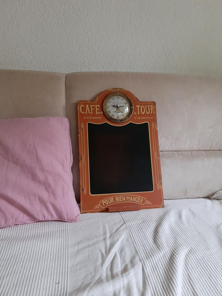 Französische Tafel mit  Uhr in Gaggenau