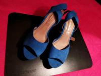 Sandale Absatzschuhe blau Leder weich Neu Sachsen - Meißen Vorschau