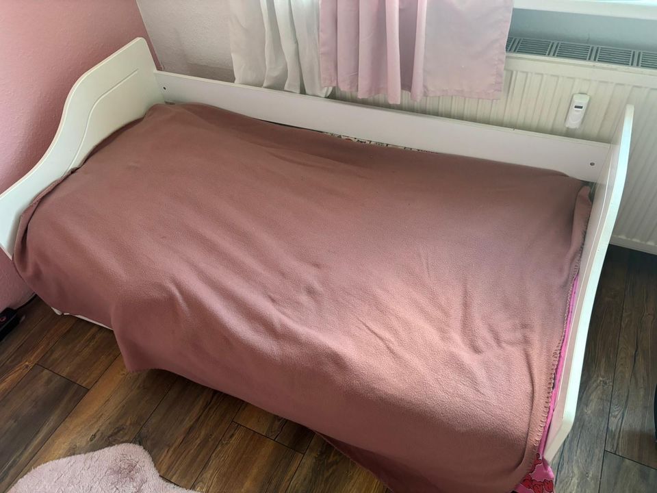 Bett 80x160 (liegefläche) kaum gebraucht + Schubfach in Hamburg