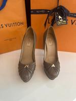 Valentino Garavani Rockstud High Heels Pumps Gr. 40.5 Saarbrücken-Mitte - St Johann Vorschau