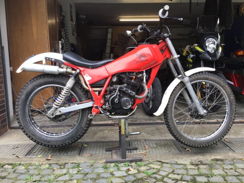 Honda Trial Trail Reflex TLR 200 in Zirndorf