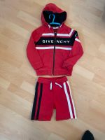 GIVENCHY Paris, Jogger-Set, Kaputzenjacke mit kurzer Hose, Marke Bayern - Germering Vorschau