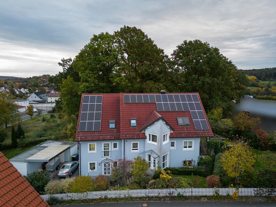 freistehendes Zweifamilienhaus (173m² +142 m²) in Emskirchen  -  von privat in Emskirchen