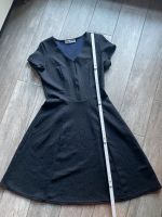 schickes Kleid von promod Gr. S/34, 36, in schwarz Leipzig - Dölitz-Dösen Vorschau