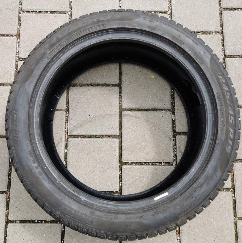 1x 245/45R19 102V PIRELLI SOTTOZERO 3 WINTERREIFEN RUNFLAT #16CG in Bad Tölz