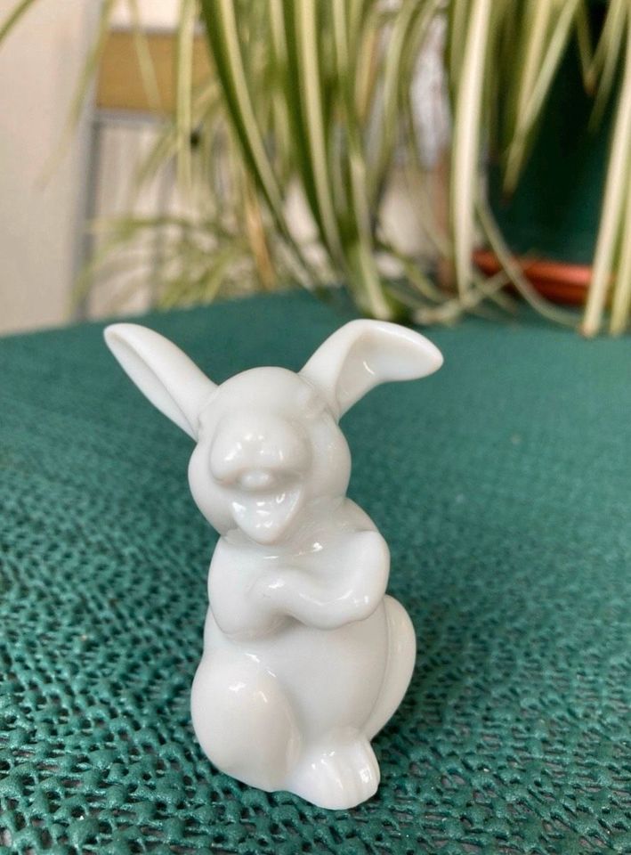 Rosenthal Lachender Hase Rabbit weiss Entw.Hermann Fritz ca. 5.. in Koblenz