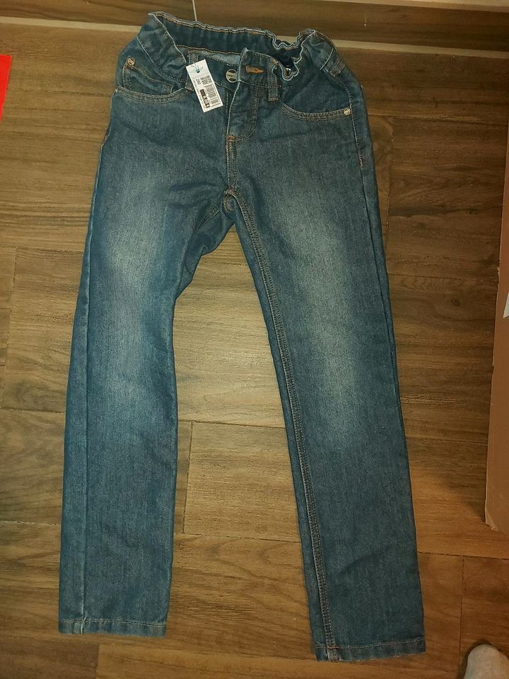 Jeans Gr. 140 blau - wie neu in Füssen