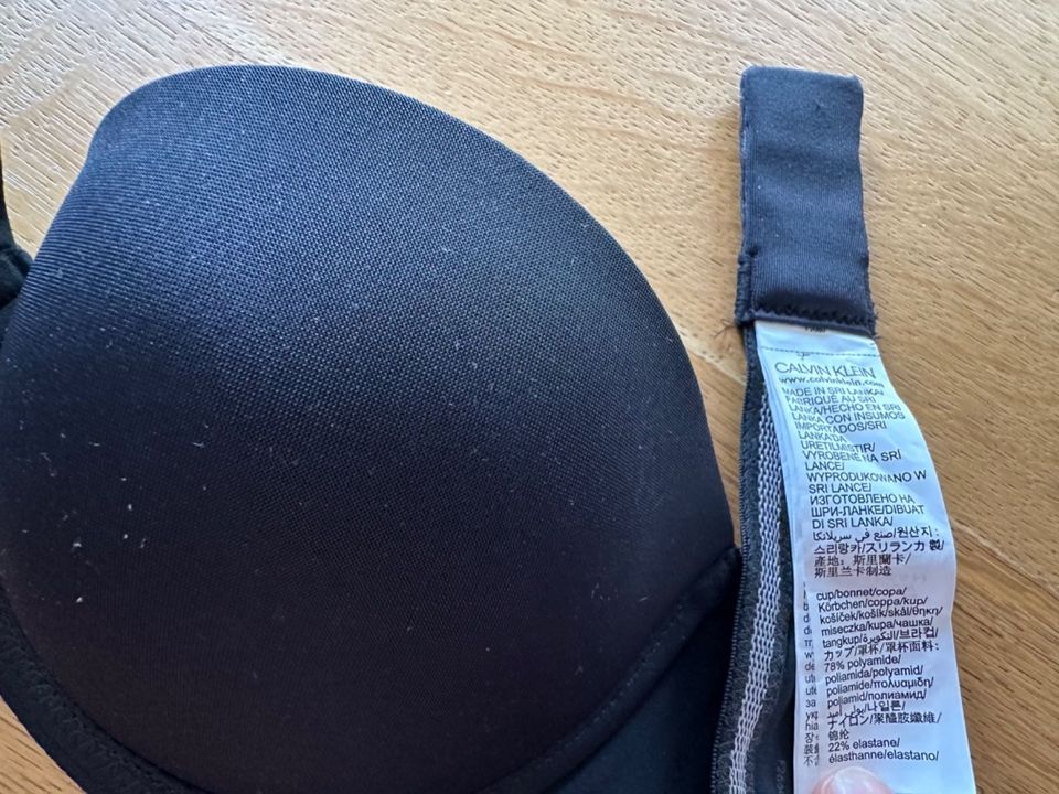 Calvin Klein trägerloser BH Bra 75A in Deggendorf