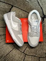 Nike Dunk Low LX NBHD „LT Smoke Grey/White“ Nordrhein-Westfalen - Leverkusen Vorschau