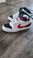 Nike Schuhe Gr 37,5 Nordrhein-Westfalen - Rahden Vorschau
