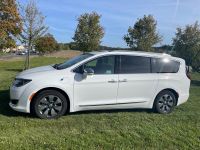 Chrysler Pacifica Hybrid/UNFALLFREI/360° KAMERA/PANAORAMA Bayern - Neustadt an der Aisch Vorschau