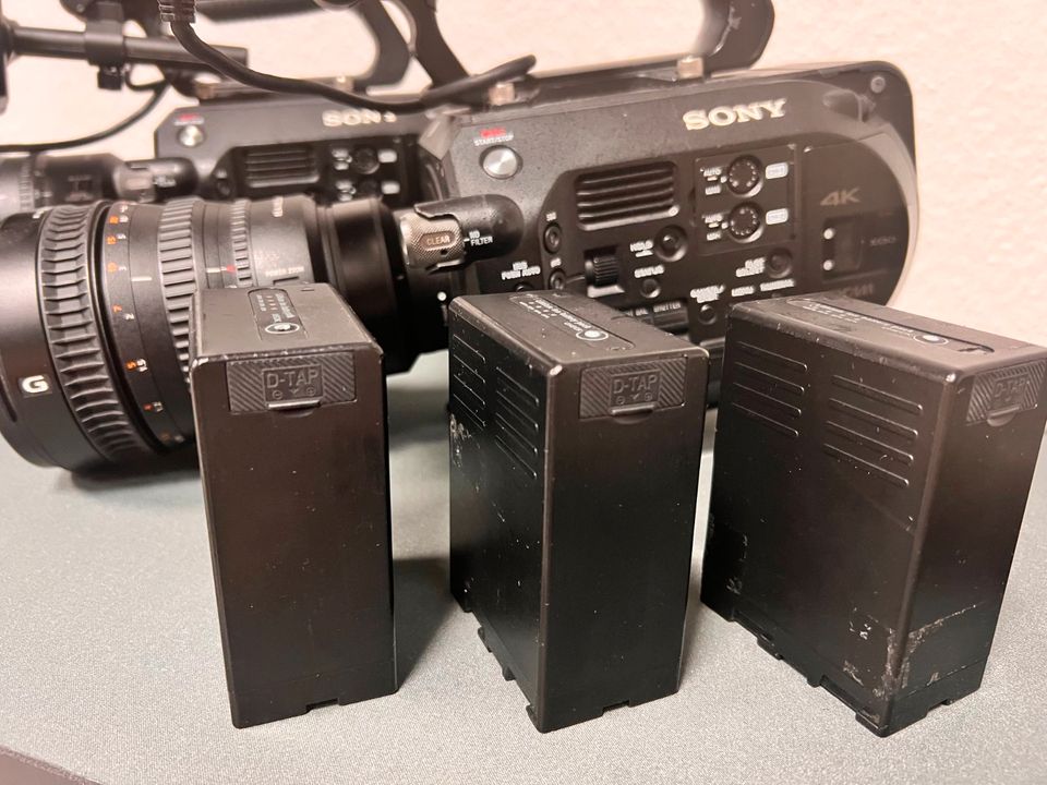 2x Sony PXW - FS7 4K Film Kamera + Objektiv + 4Speicherkarte XQD in Hamburg