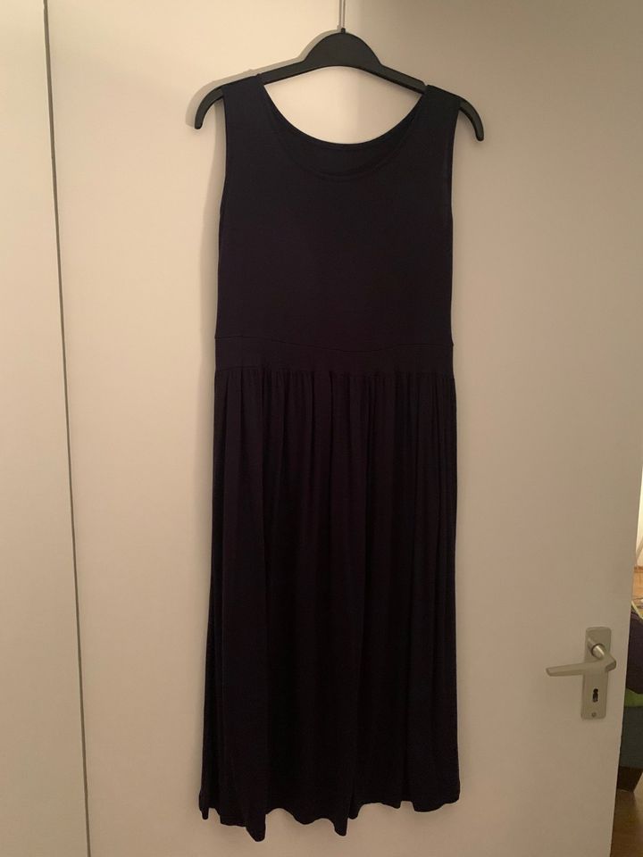 Schwarzes Kleid Gr. 40 zu verkaufen in München