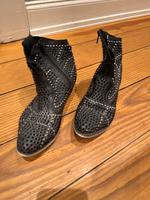 Eddie  Rodriguez Leder Stiefeletten mit Nieten in schwarz  38 Hamburg-Nord - Hamburg Winterhude Vorschau