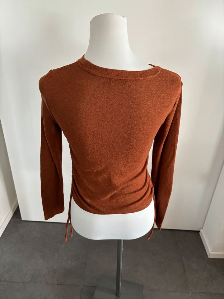 Pullover Gr. M braun in Ergolding