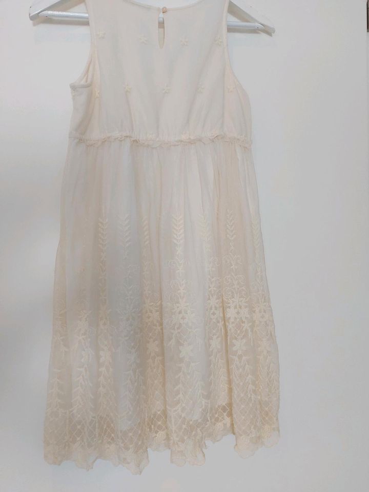 Kleid Kleidchen Mädchenkleid Sisley in Hünstetten
