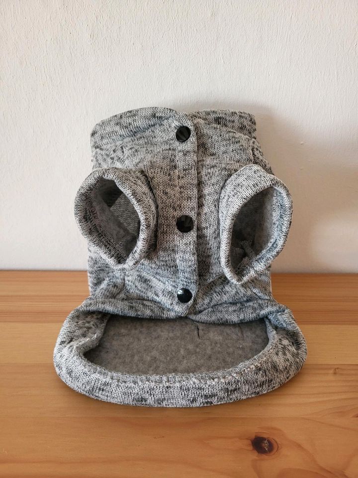 Pullover Jacke für Hund Katze Rückenlänge 26cm grau - neu - in Haibach Unterfr.