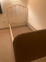 Vintage Eisen Bett / Bettgestell: vintage Iron bed frame Nordrhein-Westfalen - Hilden Vorschau