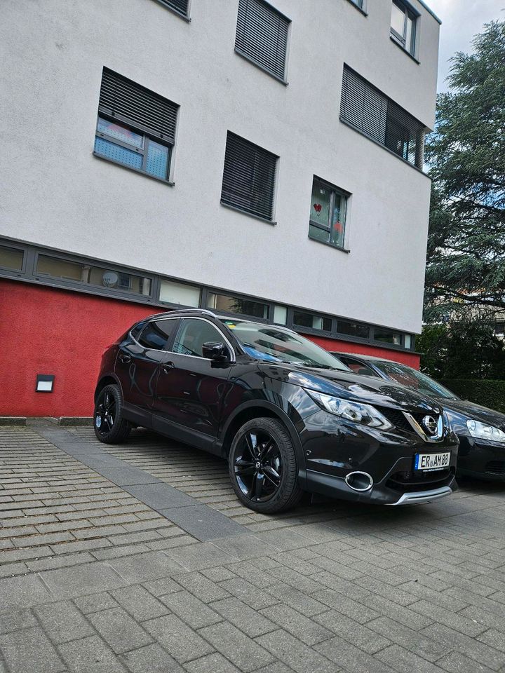 Nissan qashqai in Nürnberg (Mittelfr)