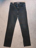 Levi's Premium 712 slim straight leg regular rise Gr. W28L32 36 Sachsen - Görlitz Vorschau