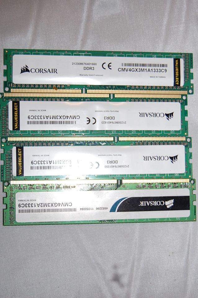 CORSAIR RAM SPEICHER CMV4GX3M1A1333C9 4 GB RAM  4 STÜCK in Essen