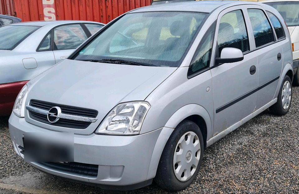 Opel Meriva 1,4 silber in Illingen