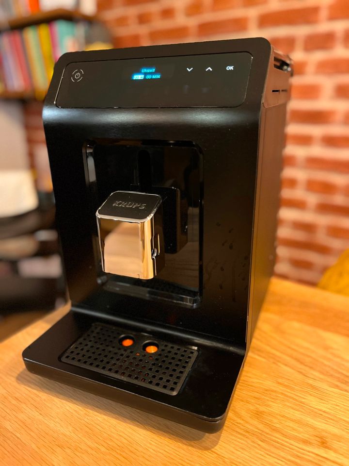 Krups EA8948 Evidence Plus Kaffeevollautomat in Neustadt - Huckelriede |  Kaffeemaschine & Espressomaschine gebraucht kaufen | eBay Kleinanzeigen ist  jetzt Kleinanzeigen