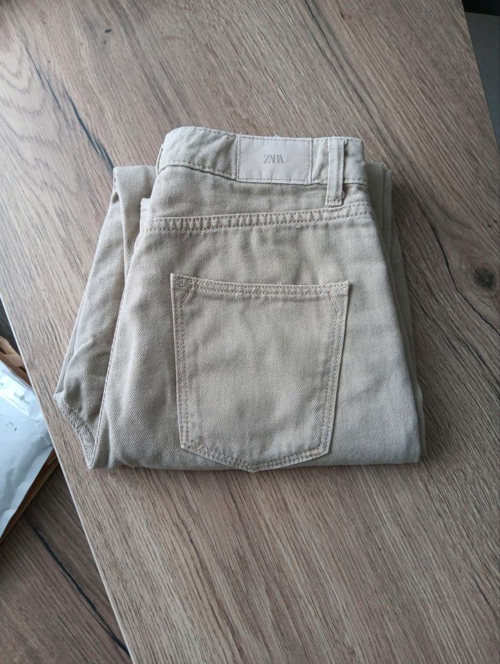 Zara hose gr. 34 in Aldingen