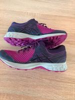 Gel Sneaker/ Sportschuhe von asics Gr. 40,5 wie Gr. 40 wie neu Niedersachsen - Stadthagen Vorschau