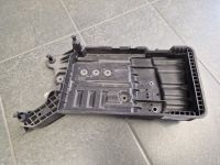 NEU + Original - Batteriehalter Halter Batterie Tiguan 5QF915331C Nordrhein-Westfalen - Fröndenberg (Ruhr) Vorschau