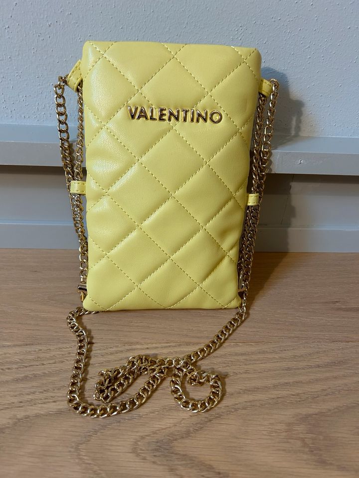 Valentino Crossbody Tasche gelb in Bad Homburg