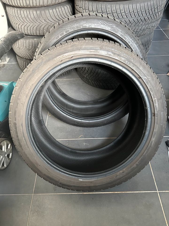 Satz Winterreifen 2x 285/35 R20 und 2x 275/35 R20 in Hannover