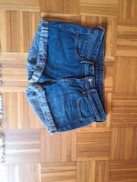 Jeans Shorts Hot Pants Gr. 34  36  dunkelblau  H&M Baden-Württemberg - Gernsbach Vorschau