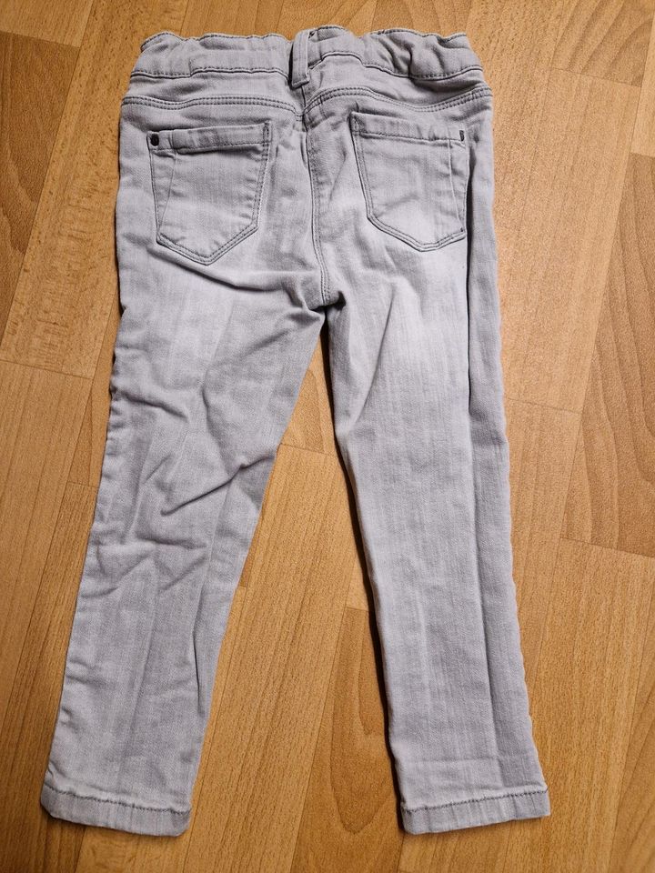 2x Jeans Hose C&A Kiko Koko Blumen Hase Herz Gr. 104 in Berlin