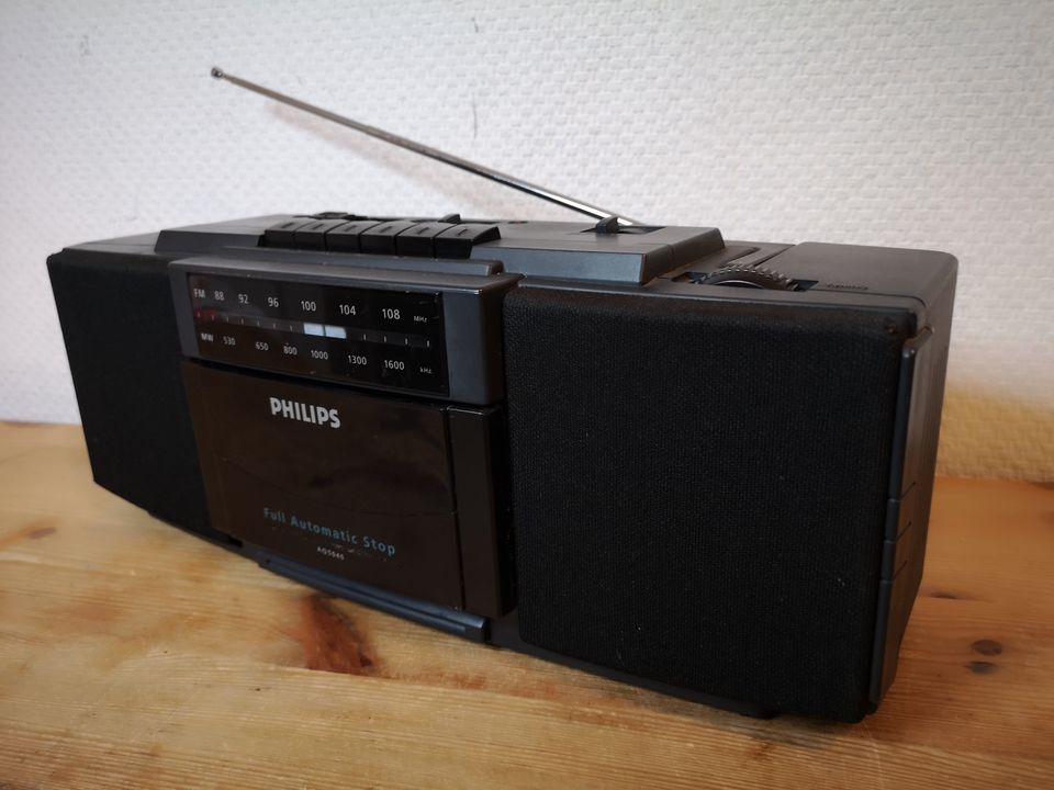 Vintage Radio Cassette Recorder Philips AQ5040 Baujahr 1993 in Braunschweig