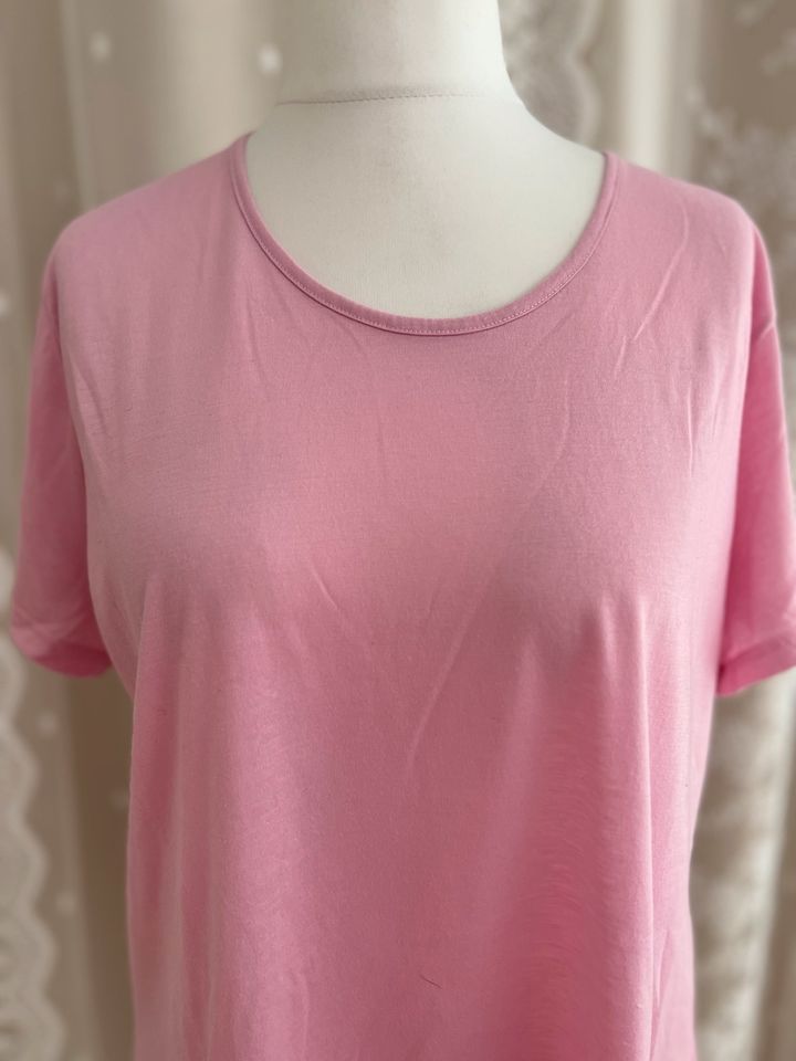 Leichtes rosa T-Shirt Gr. XL / 42 in Bernburg (Saale)