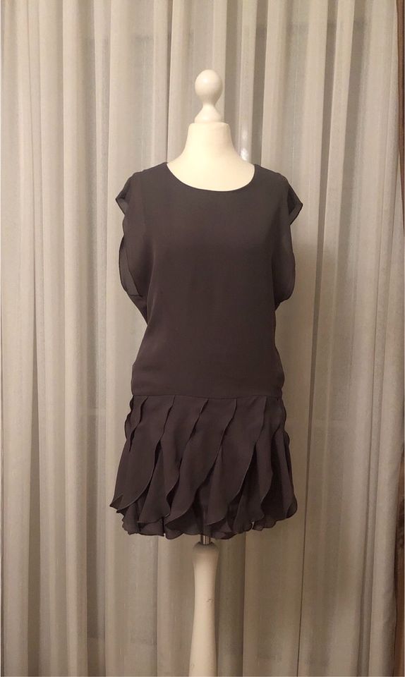 Vero Moda Kleid Sommerkleid Minikleid olivgrün S 36 in München